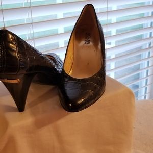 Michael Kors size 8 Black Womens Heels